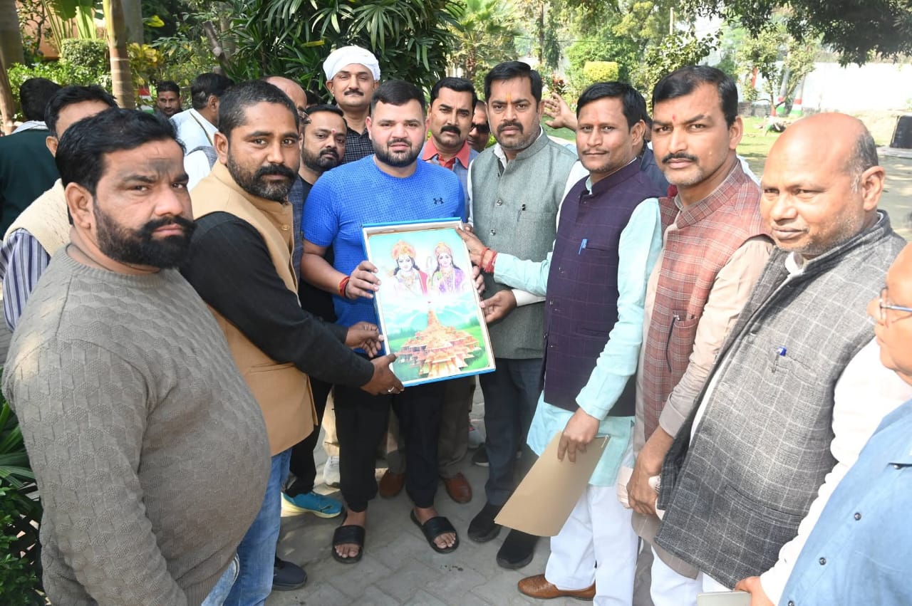 सरकार के फैसलों को शिक्षामित्रों का हितैषी बताकर जताया आभार